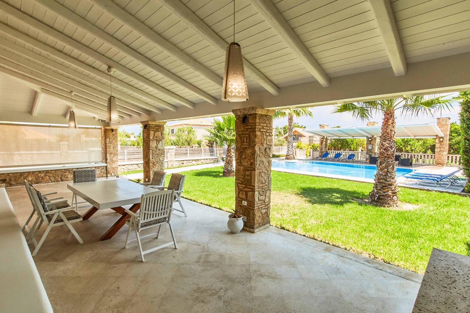 Villa St Dennis Makris Gialos  ภายนอก รูปภาพ