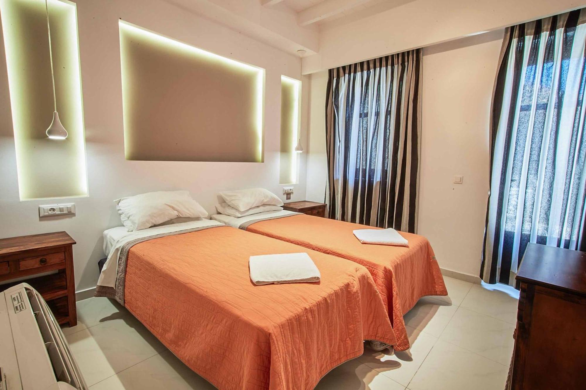 Villa St Dennis Makris Gialos  ภายนอก รูปภาพ